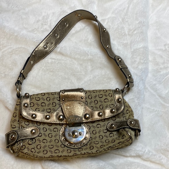 guess vintage shoulder bag